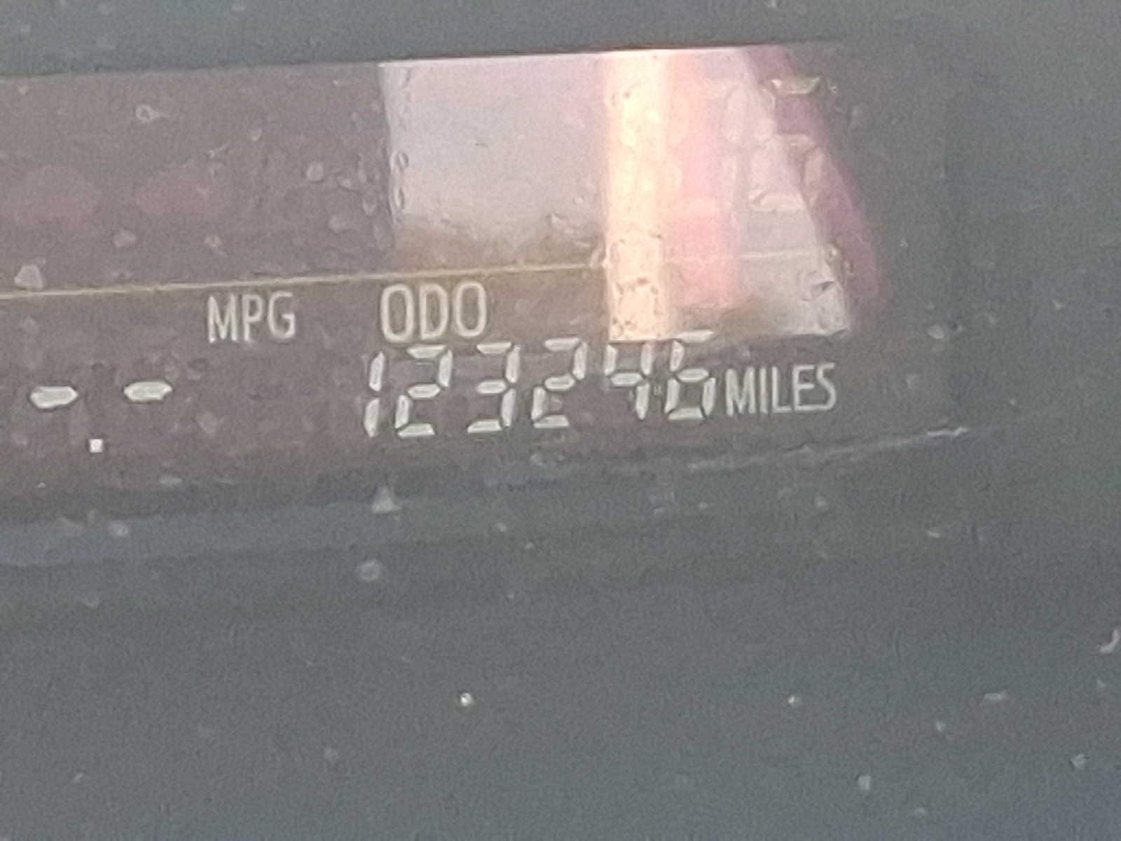 Thumbnail: 2013 Toyota Prius v - 18