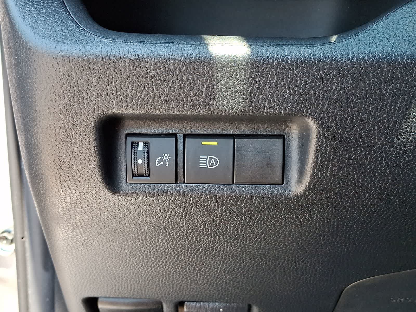 Thumbnail: 2023 Toyota RAV4 - 30