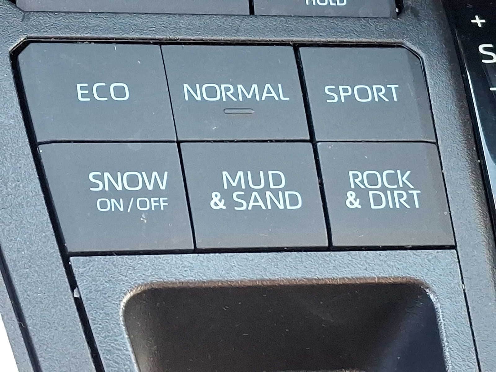 Thumbnail: 2023 Toyota RAV4 - 20