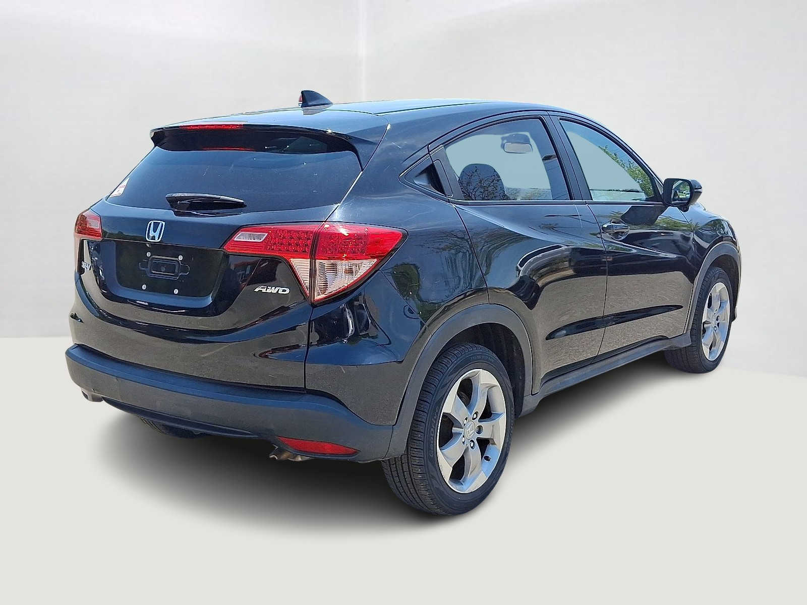 Thumbnail: 2017 Honda HR-V - 5