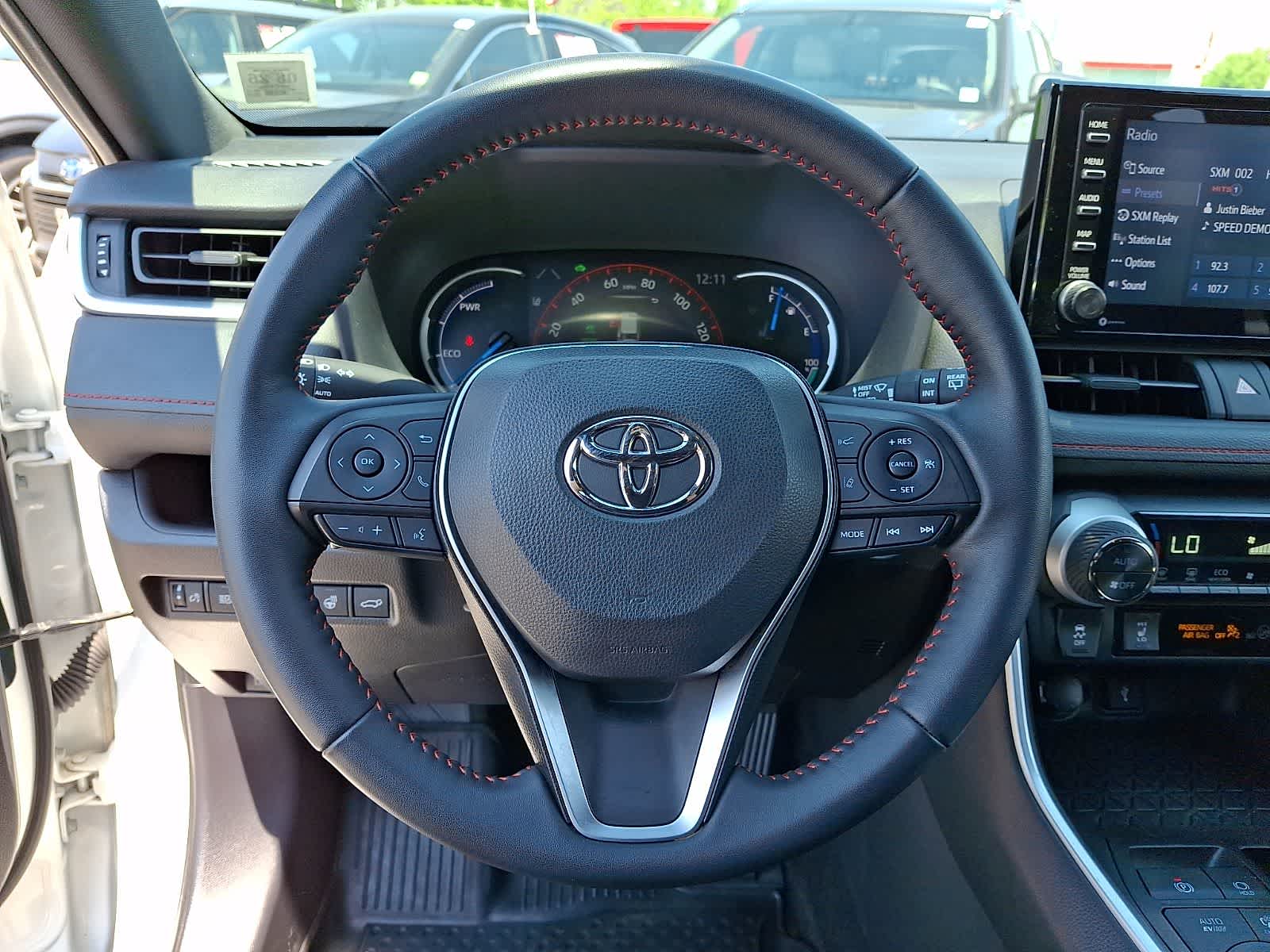 Thumbnail: 2021 Toyota RAV4 - 23