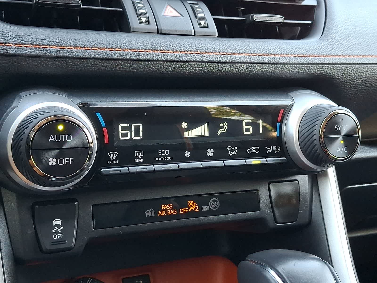 Thumbnail: 2024 Toyota RAV4 - 20