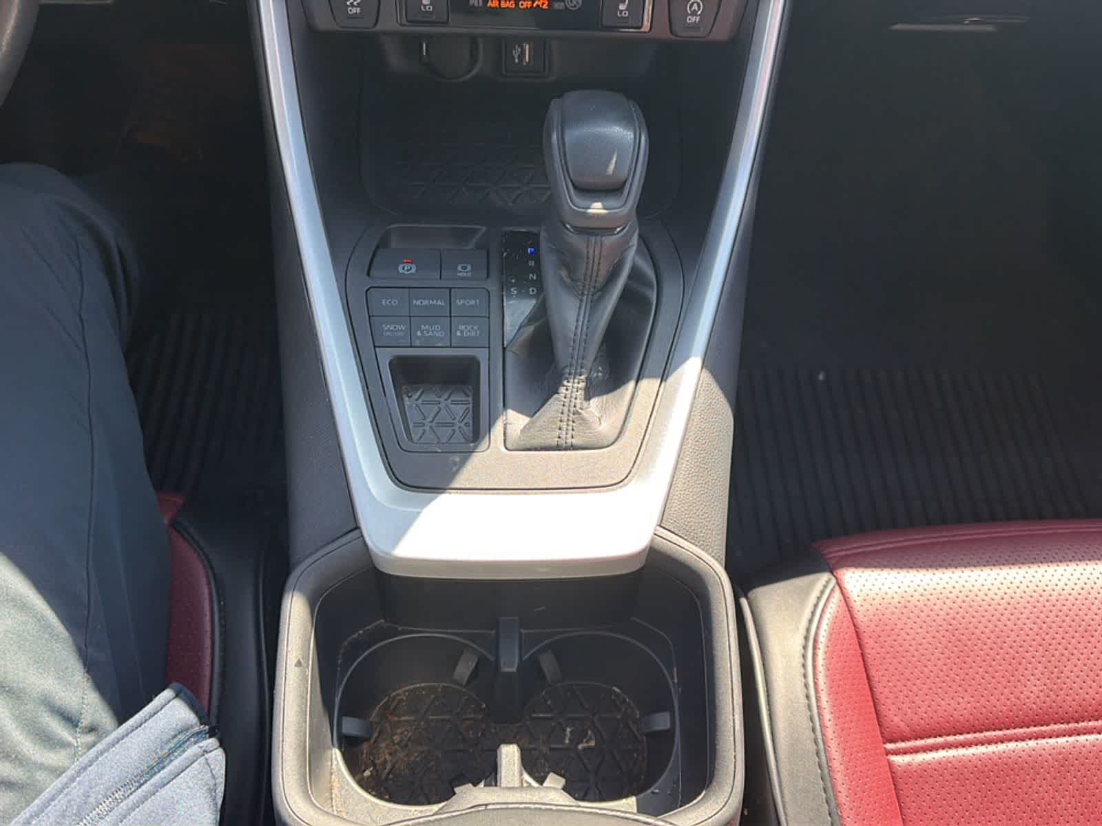 Thumbnail: 2024 Toyota RAV4 - 16