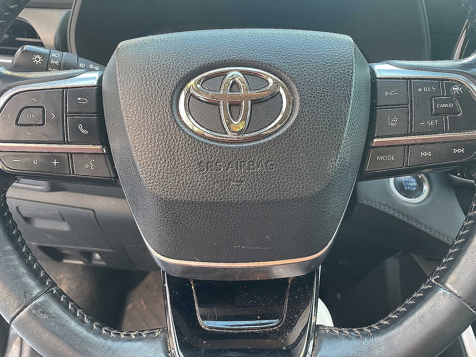 Thumbnail: 2020 Toyota Highlander - 11