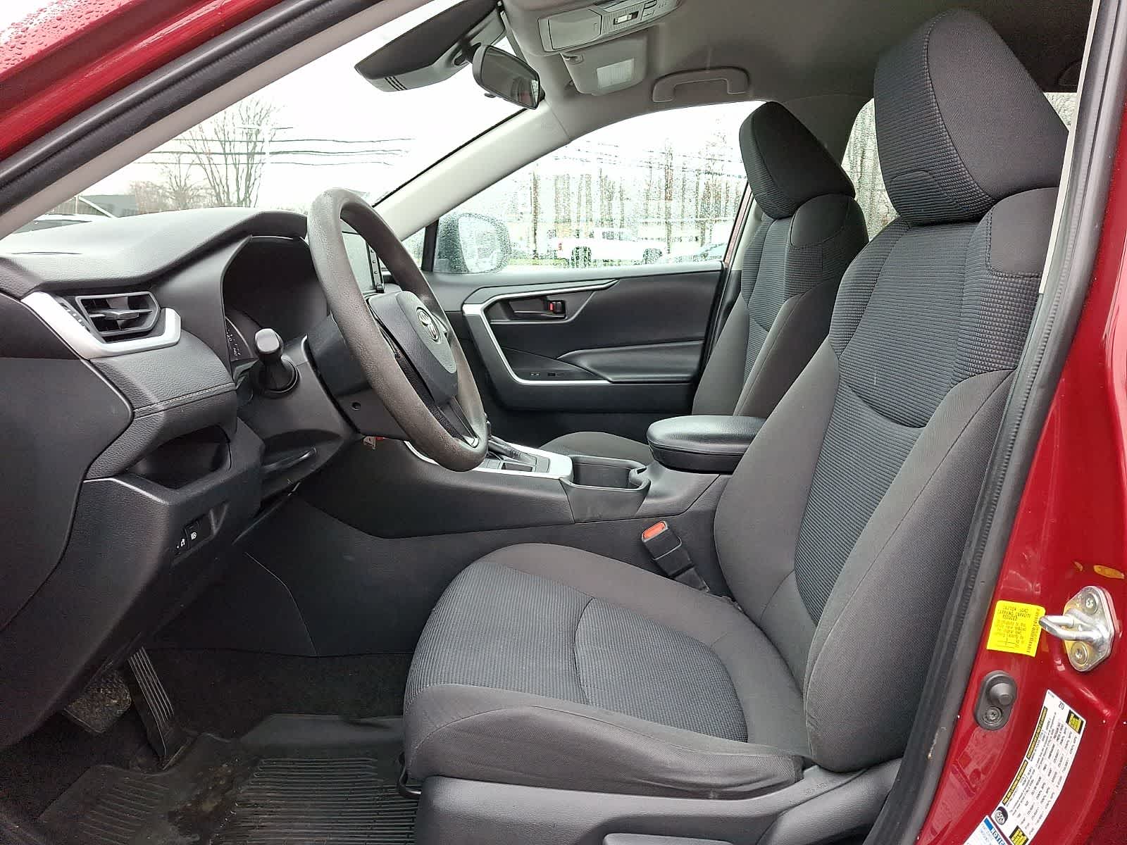 Thumbnail: 2022 Toyota RAV4 - 16