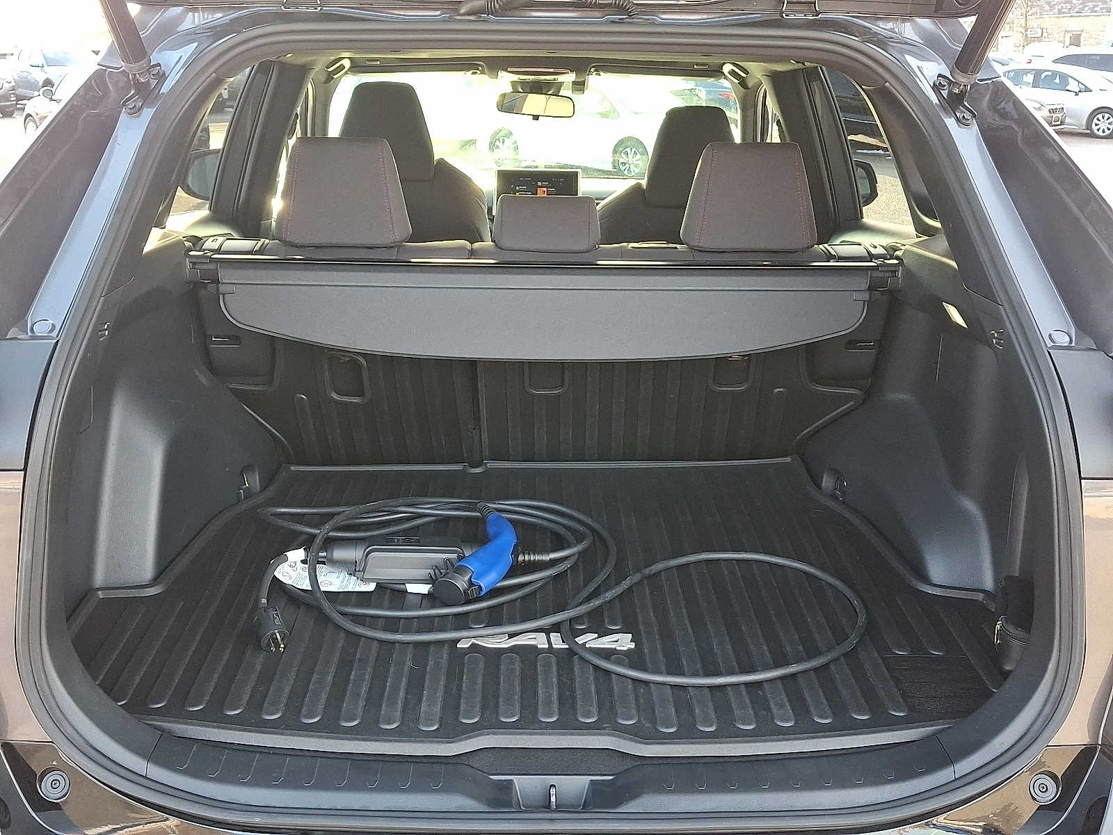 Thumbnail: 2023 Toyota RAV4 - 31