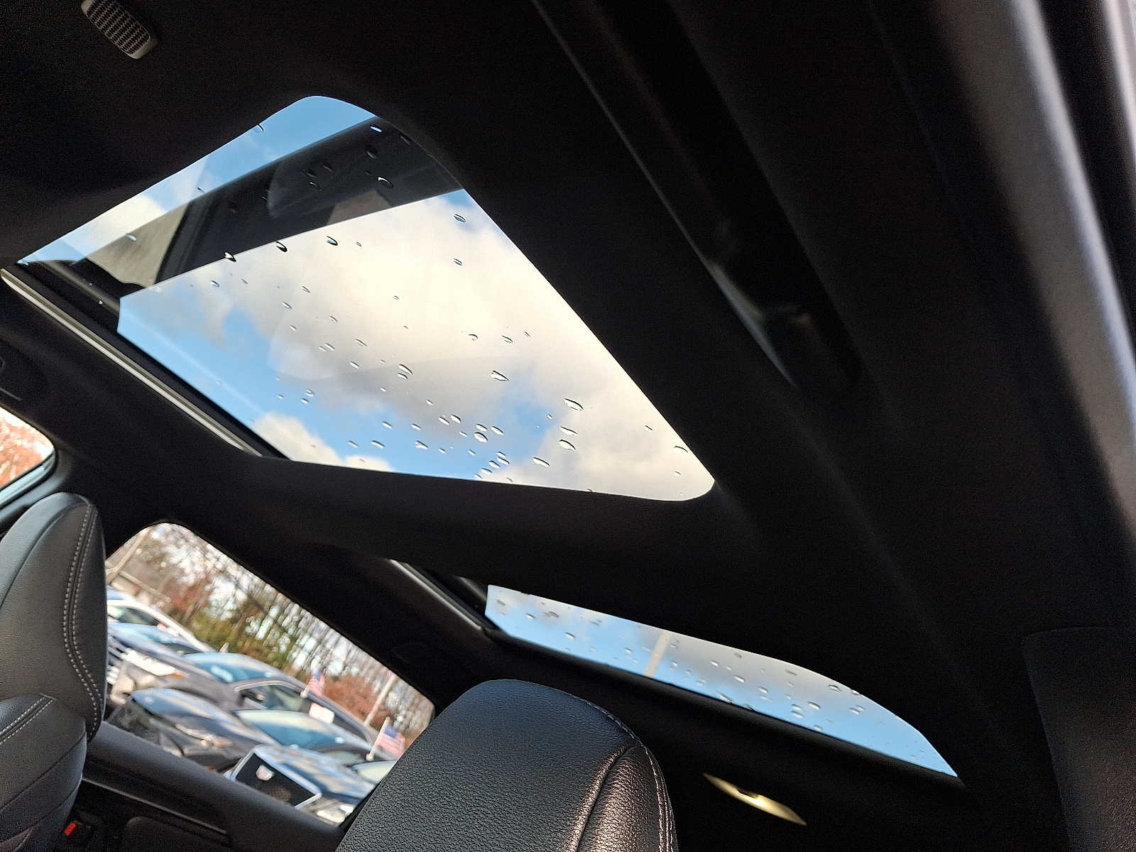 Thumbnail: 2025 Toyota bZ4X - 17