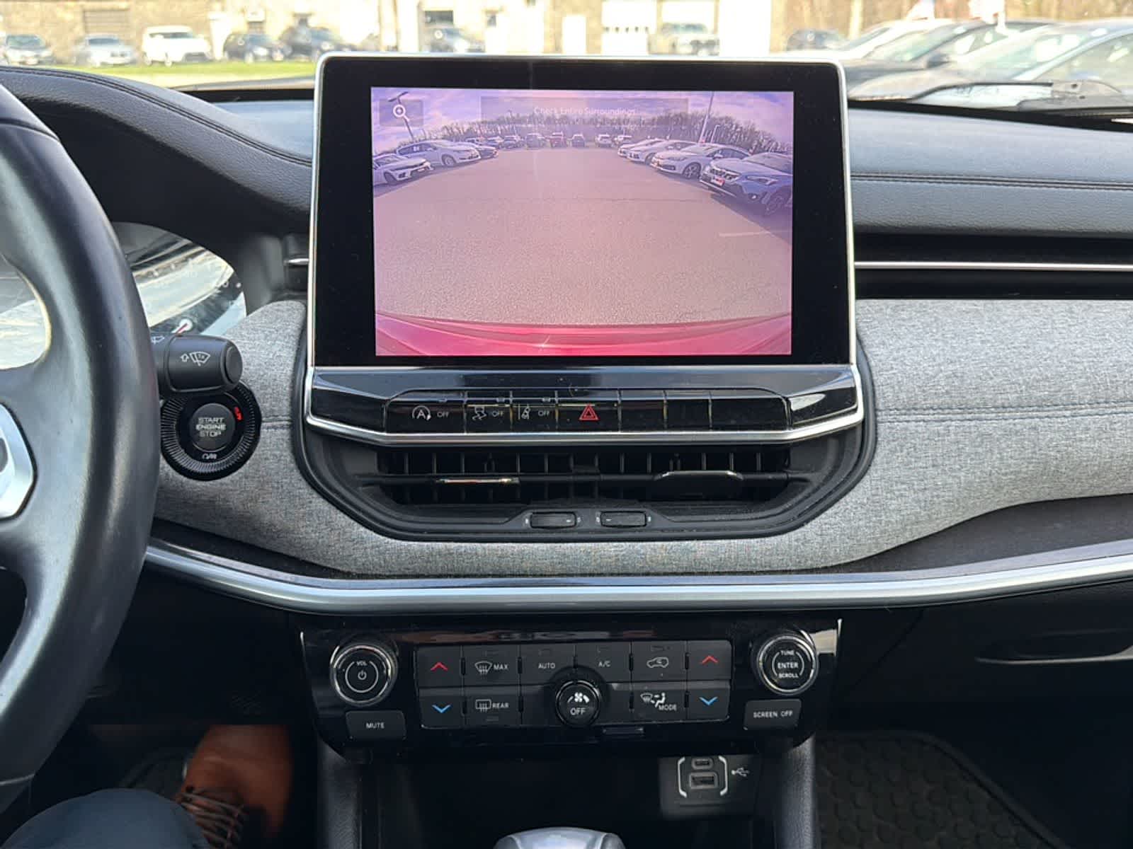 Thumbnail: 2022 Jeep Compass - 14