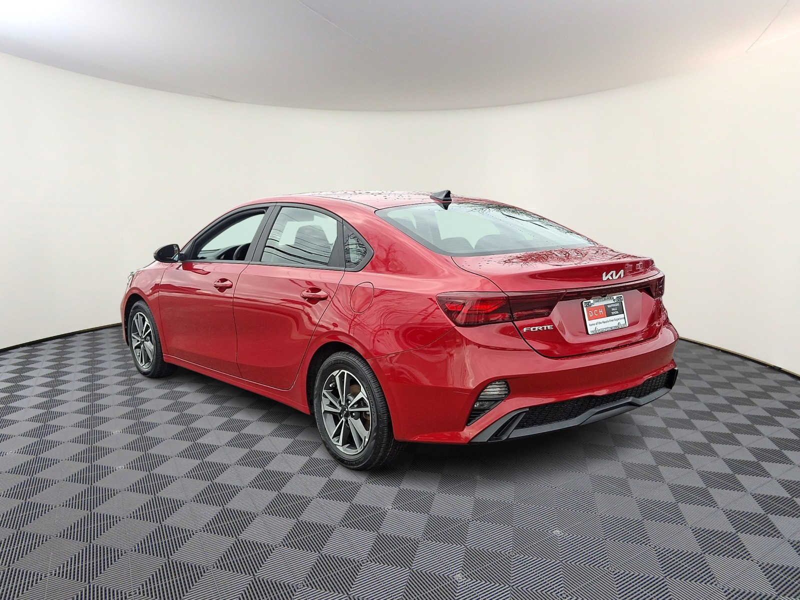 Thumbnail: 2023 Kia Forte - 7