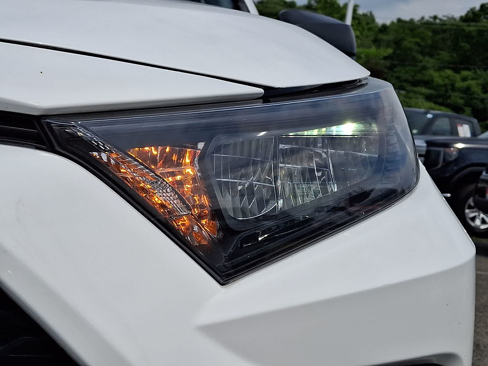 Thumbnail: 2020 Toyota RAV4 - 12