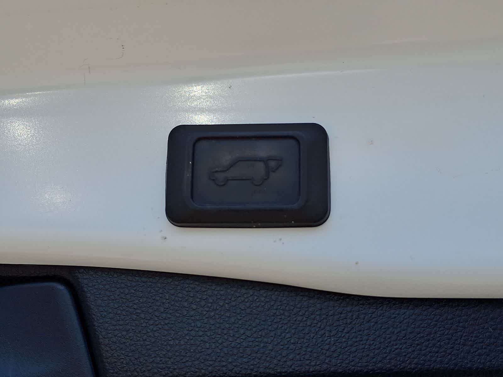 Thumbnail: 2021 Toyota RAV4 - 34