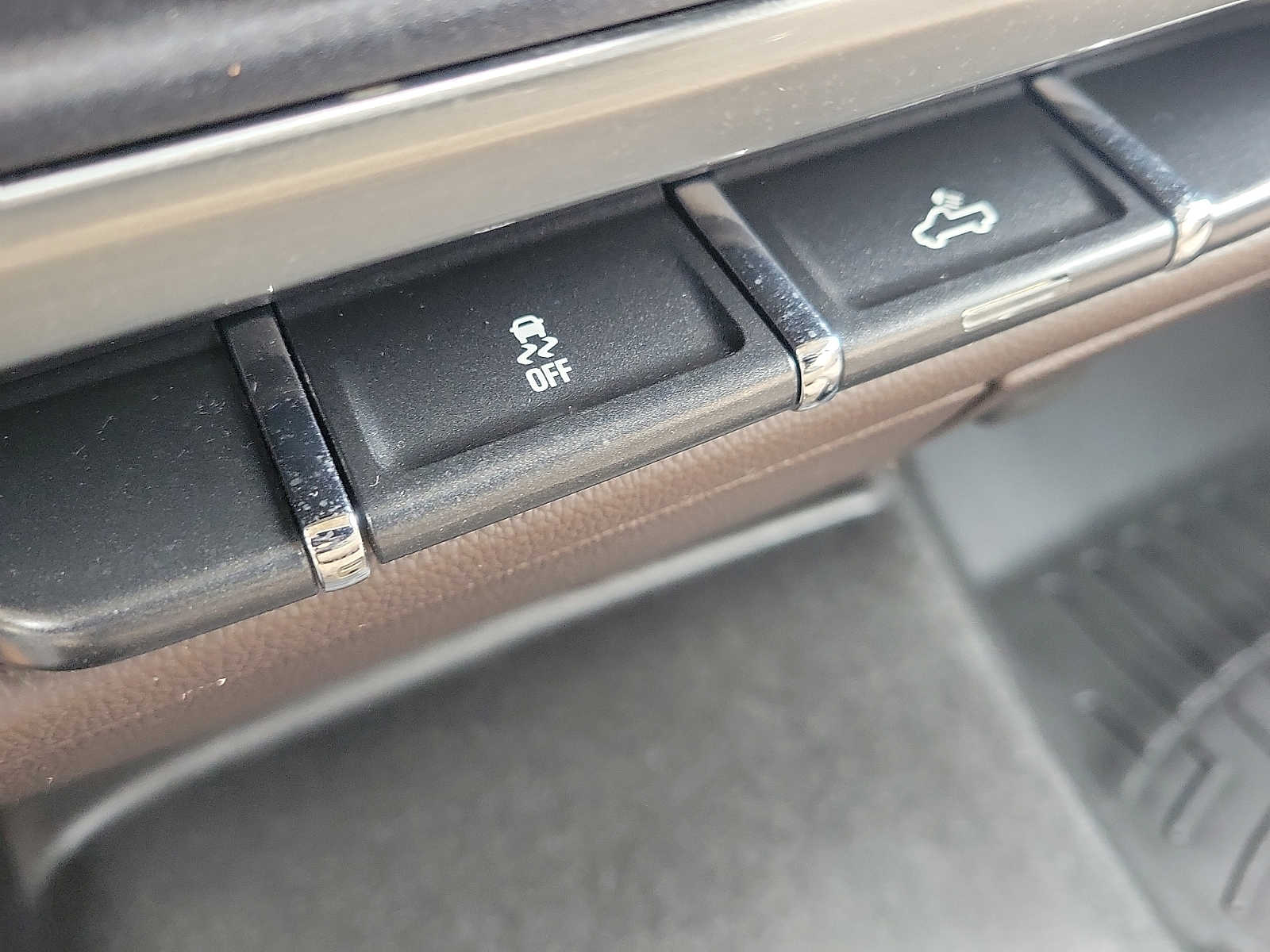 Thumbnail: 2015 Chevrolet Silverado 1500 - 26