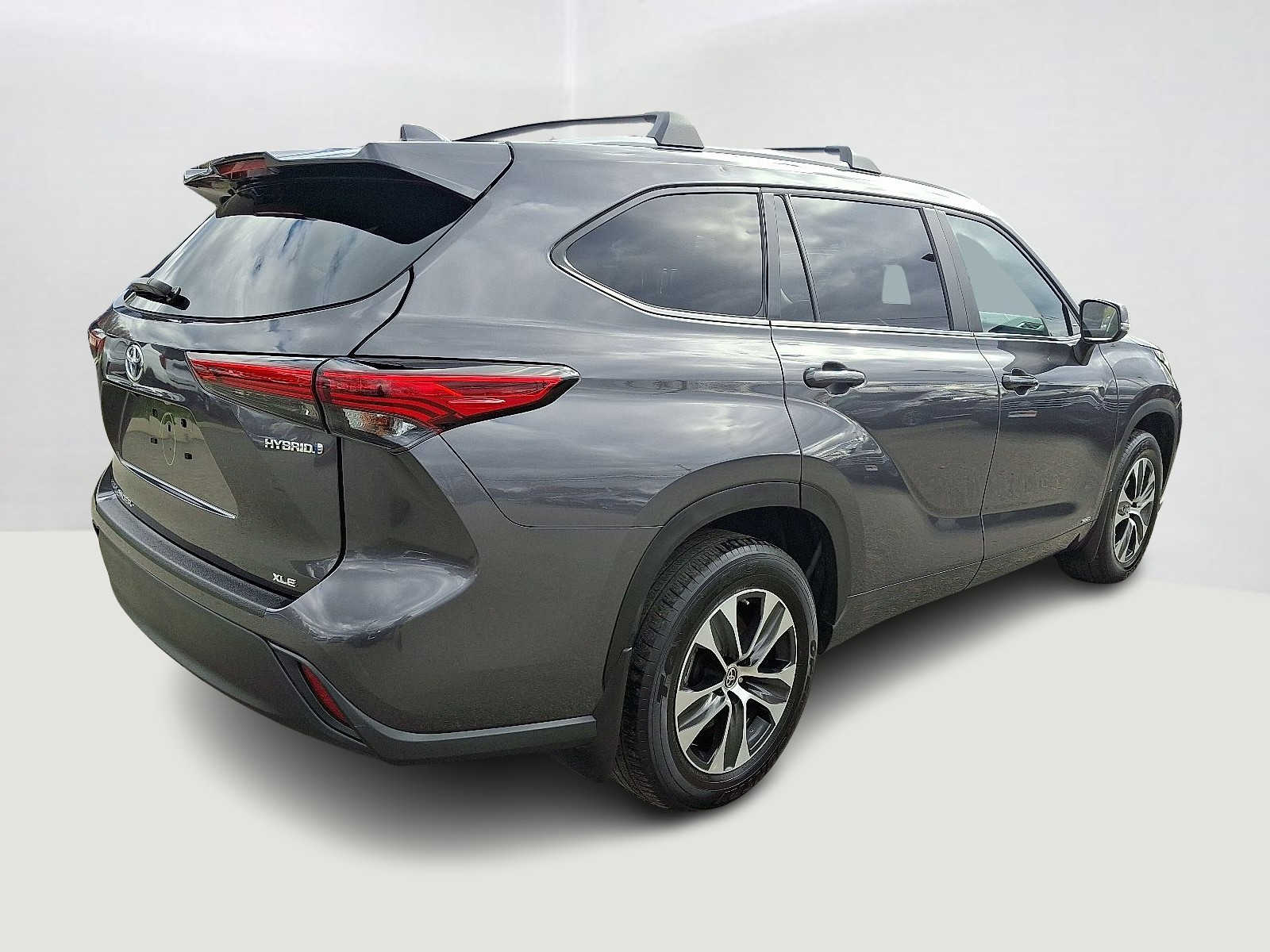 Thumbnail: 2023 Toyota Highlander - 6