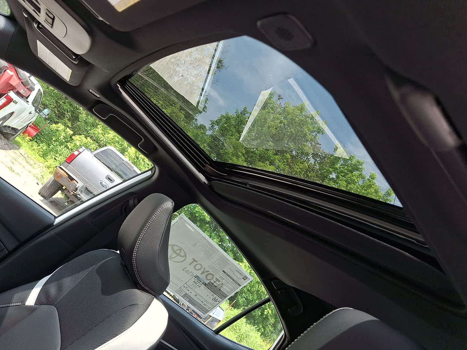 Thumbnail: 2026 Toyota Camry - 12