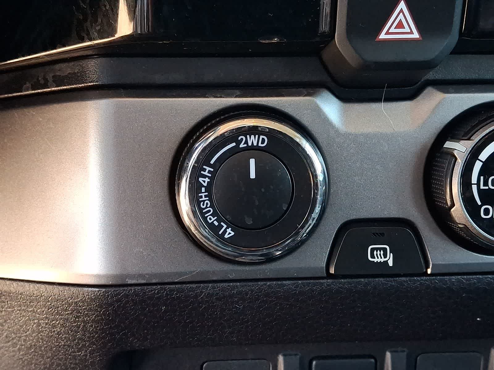 Thumbnail: 2018 Toyota Tacoma - 27