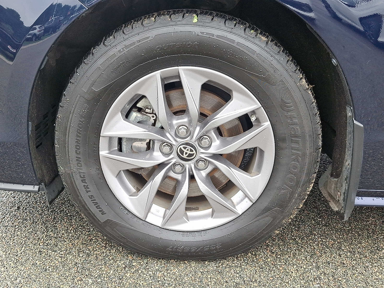 2021 Toyota Sienna XLE 11