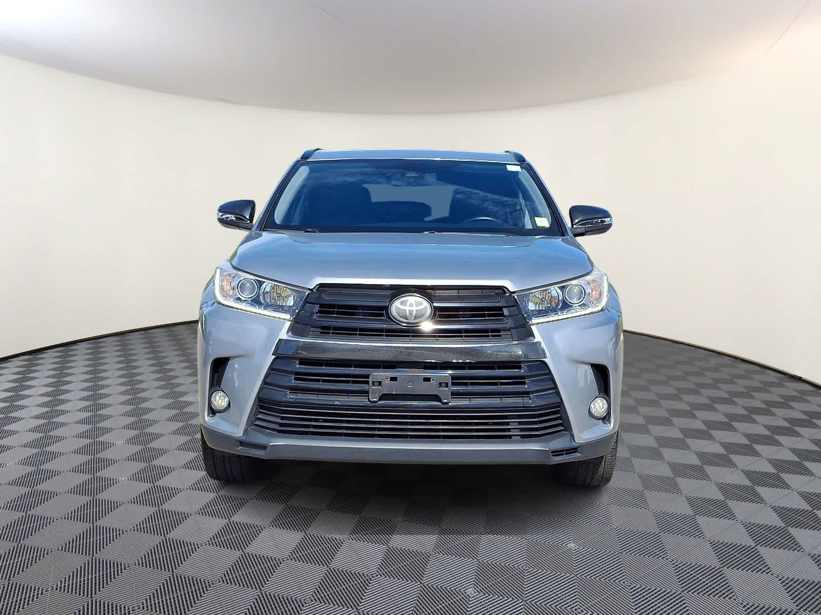 Thumbnail: 2017 Toyota Highlander - 3