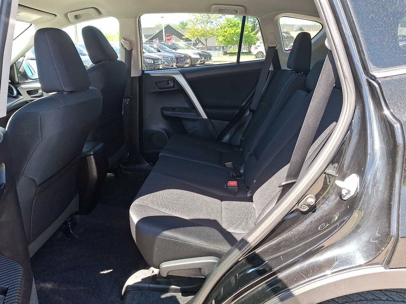 Thumbnail: 2015 Toyota RAV4 - 12