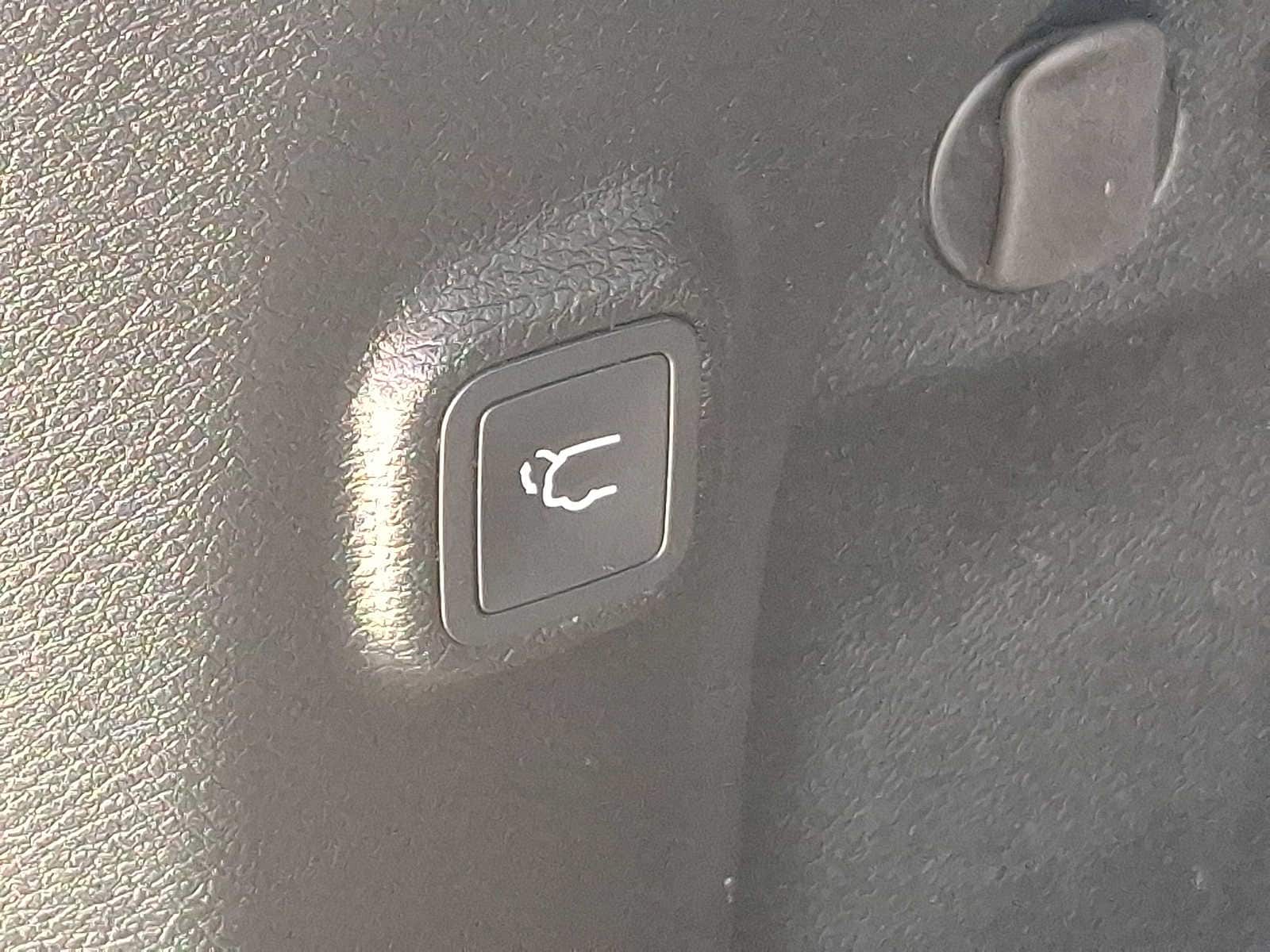 Thumbnail: 2022 Jeep Cherokee - 26