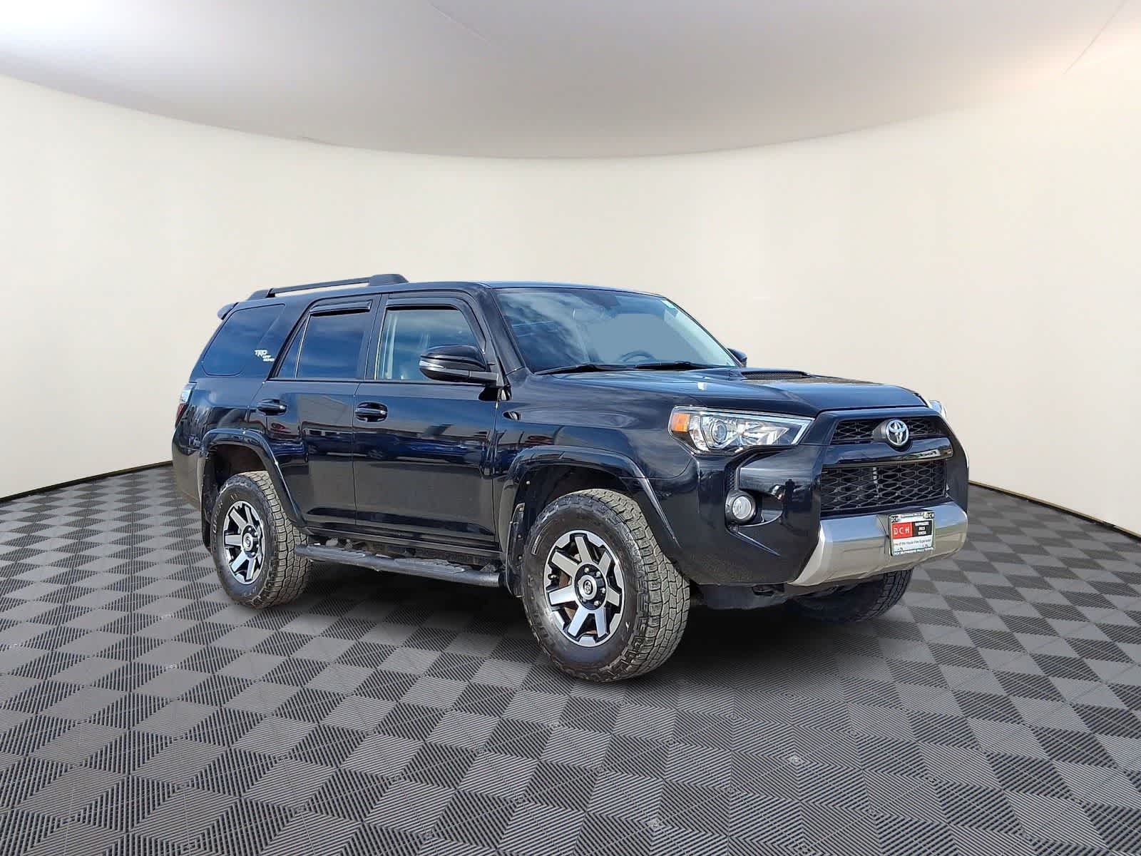 Thumbnail: 2019 Toyota 4Runner - 5