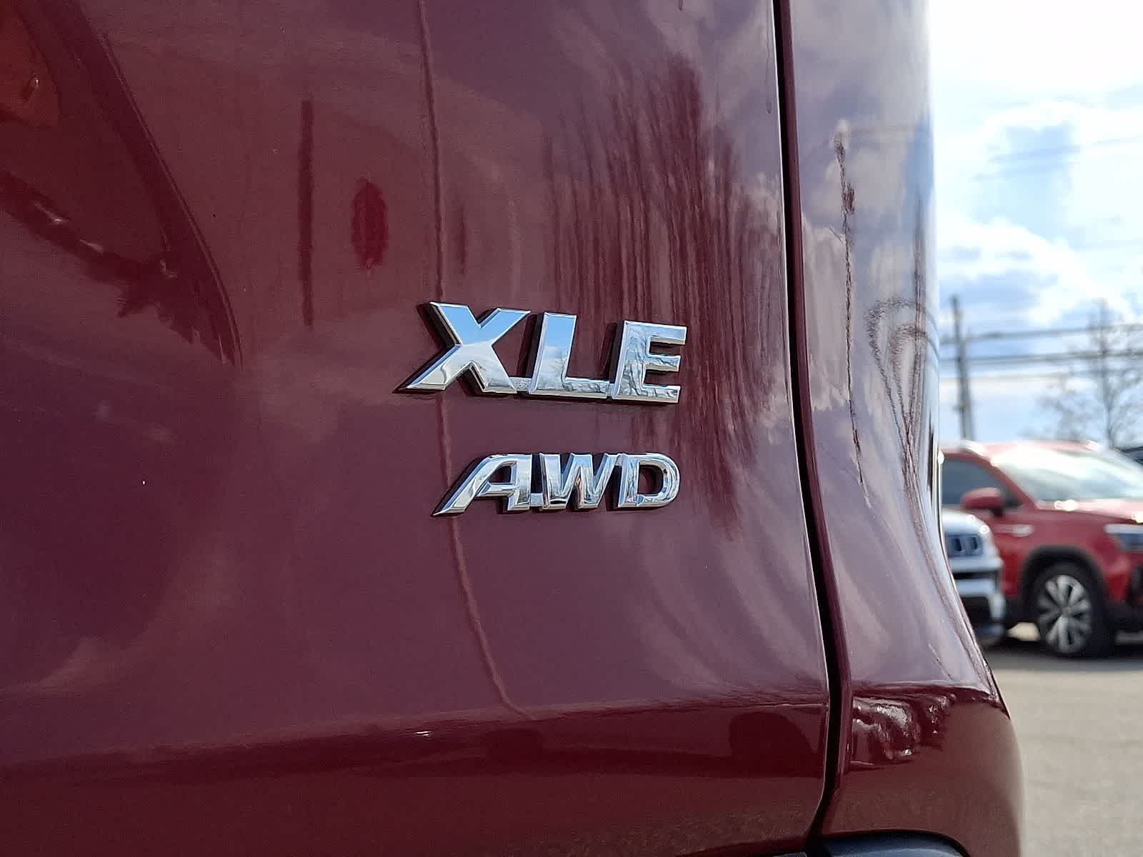 Thumbnail: 2021 Toyota RAV4 - 33