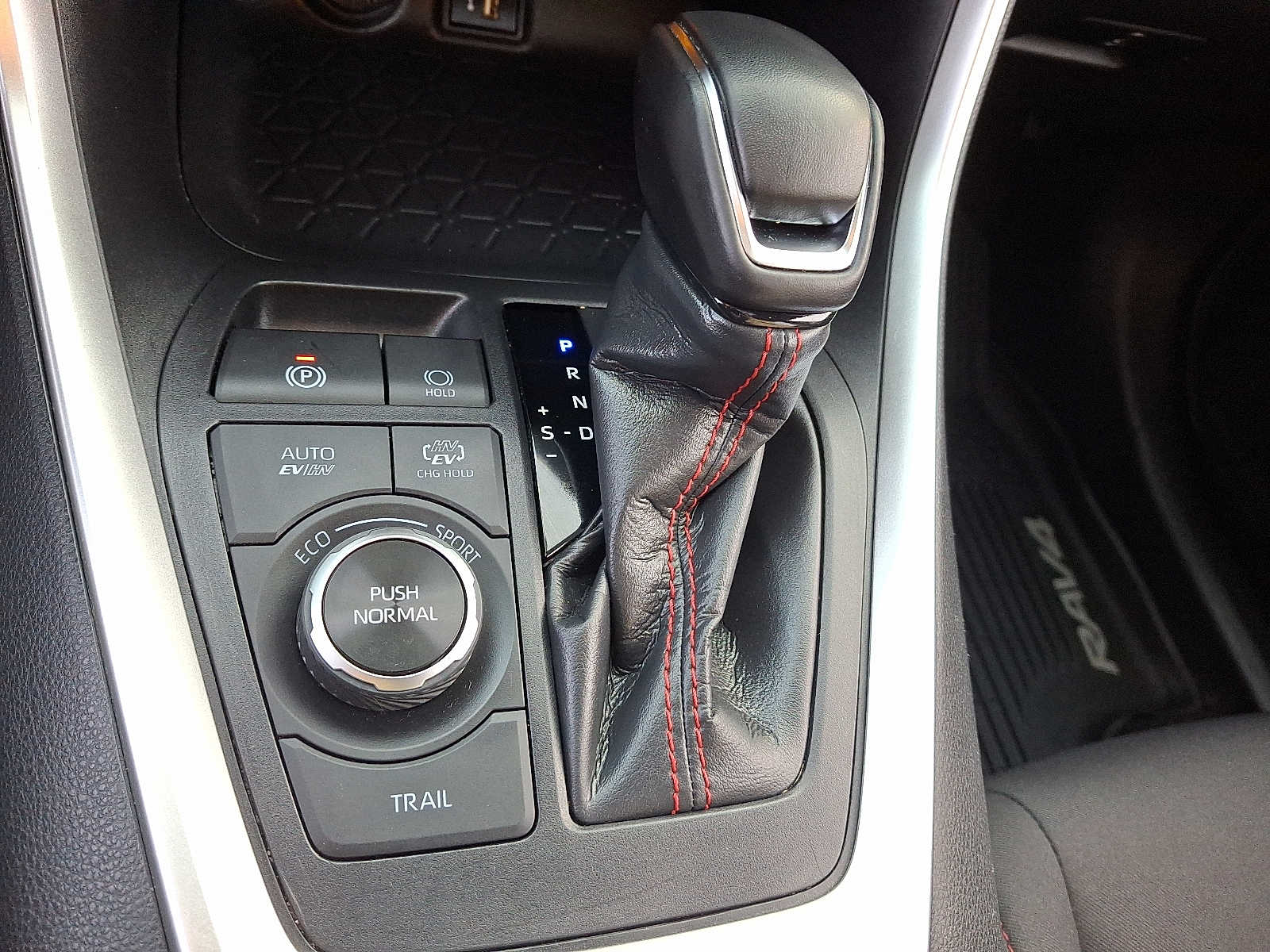 Thumbnail: 2023 Toyota RAV4 - 18