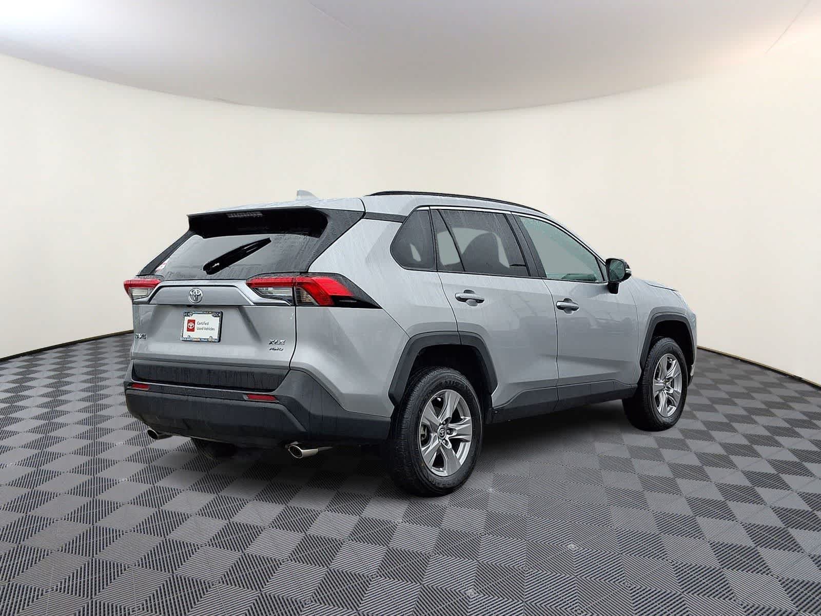 Thumbnail: 2025 Toyota RAV4 - 6