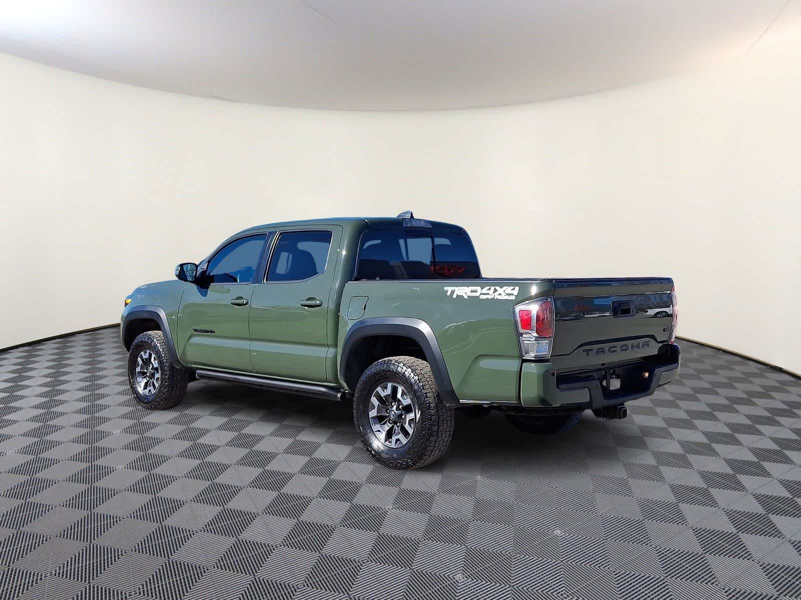 Thumbnail: 2021 Toyota Tacoma - 9