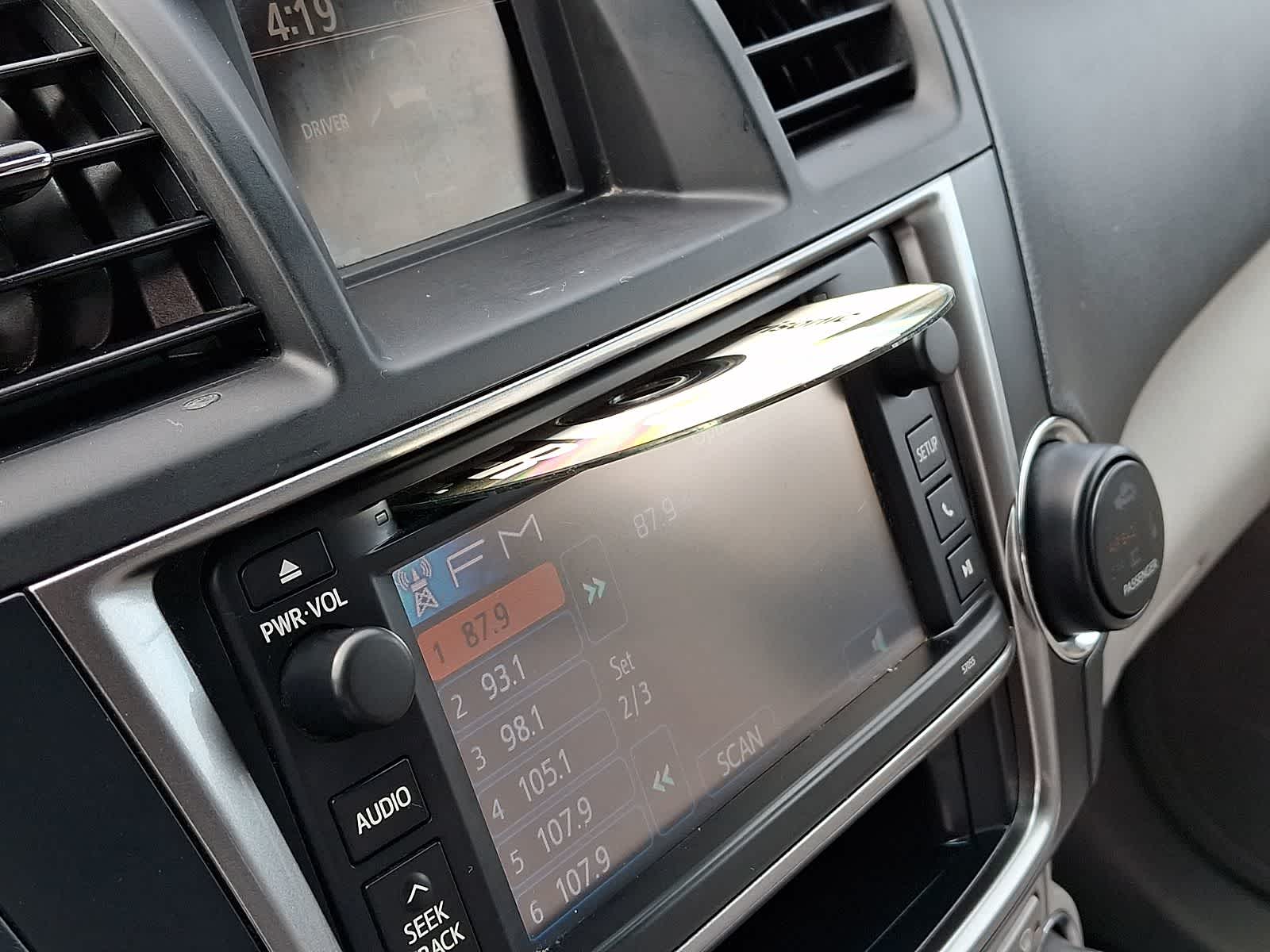 Thumbnail: 2013 Toyota Highlander - 27