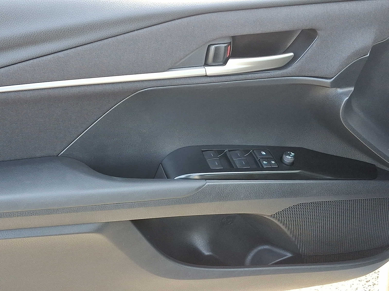 Thumbnail: 2025 Toyota Camry - 15