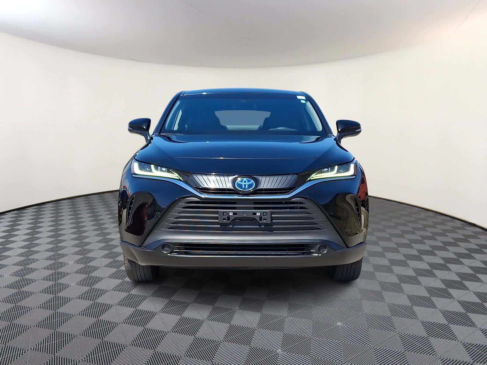 Thumbnail: 2023 Toyota Venza - 3