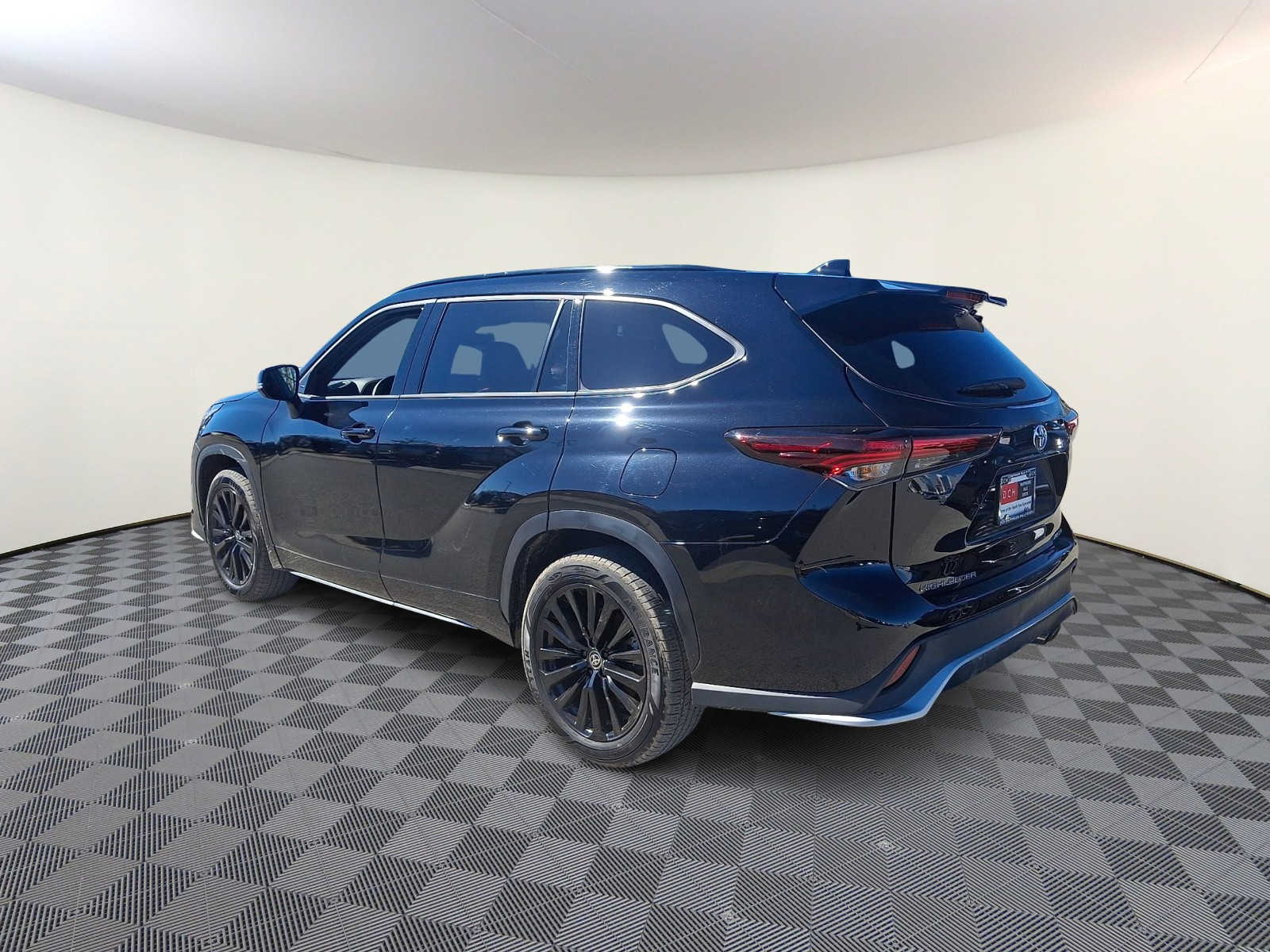 Thumbnail: 2024 Toyota Highlander - 9