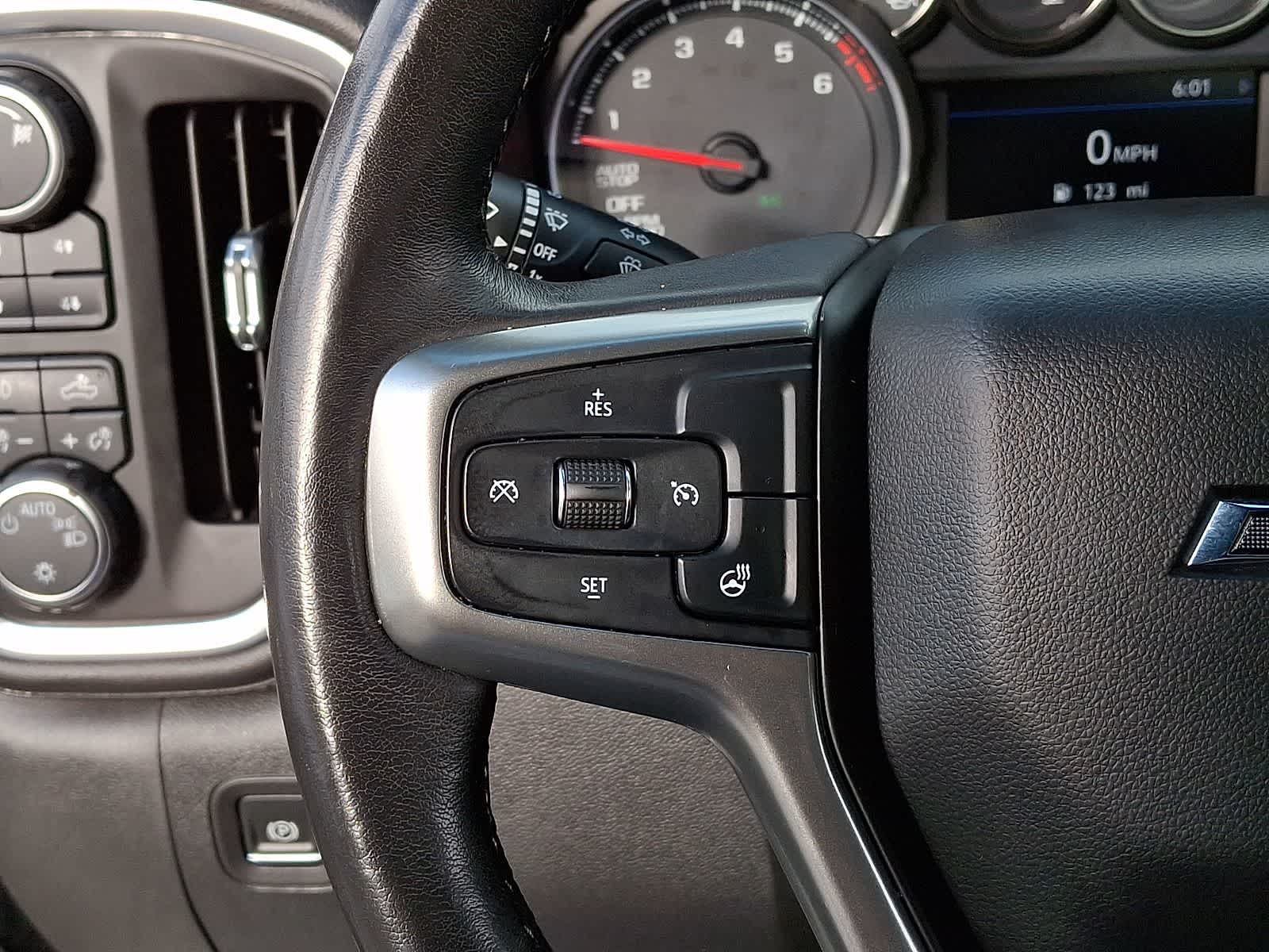 Thumbnail: 2019 Chevrolet Silverado 1500 - 23