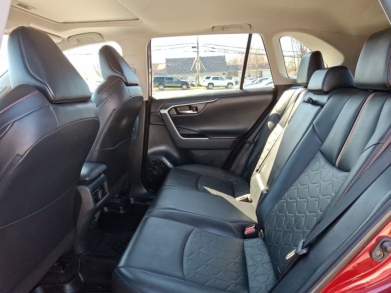 Thumbnail: 2019 Toyota RAV4 - 13