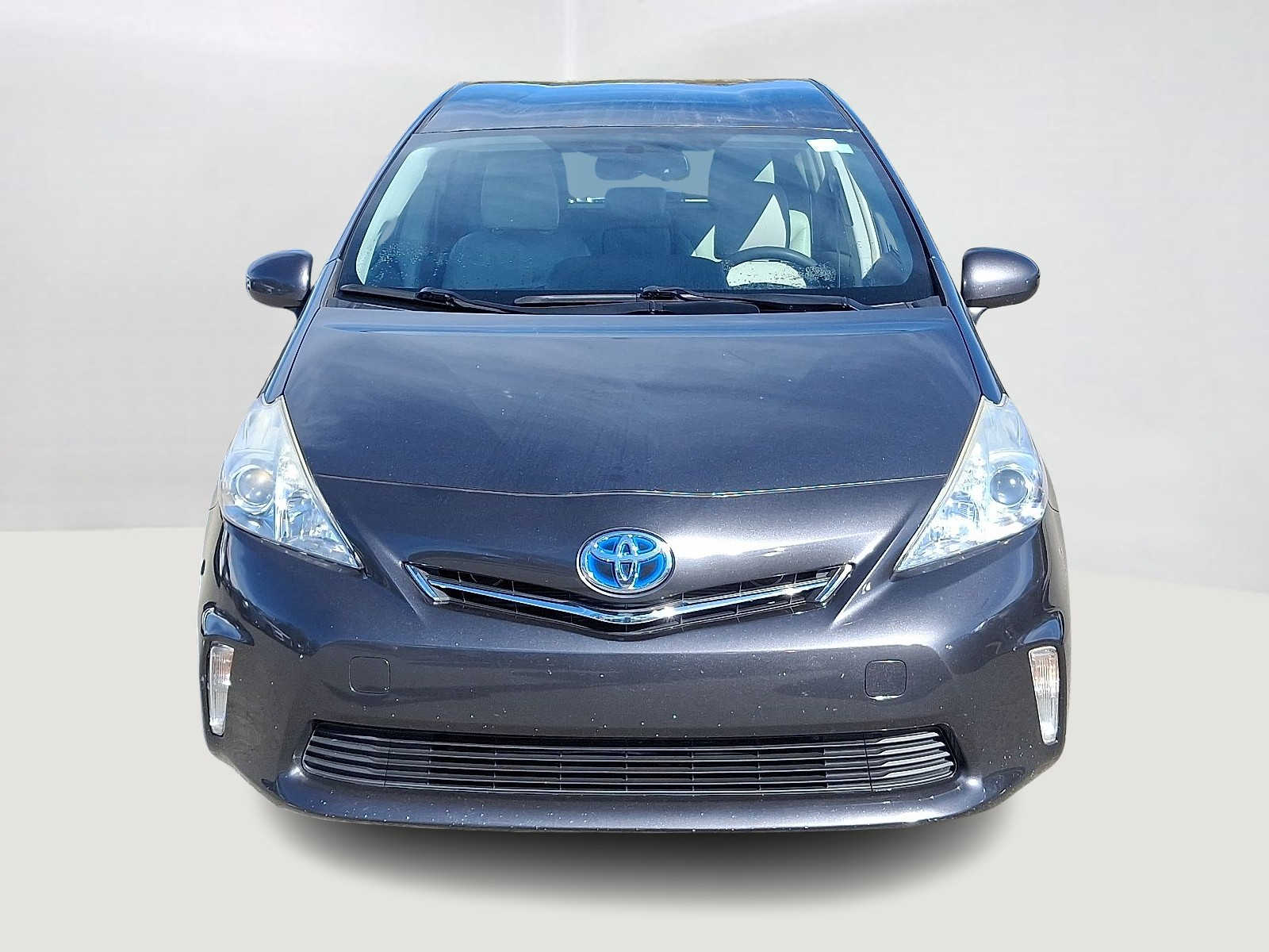Thumbnail: 2013 Toyota Prius v - 3