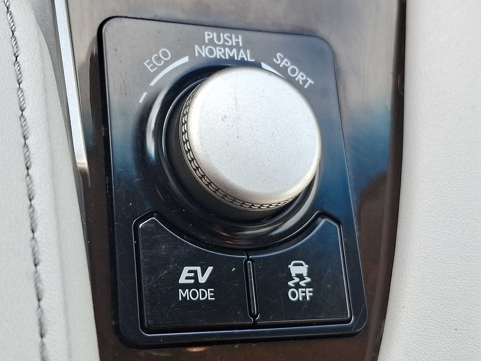 Thumbnail: 2019 Lexus RX - 27