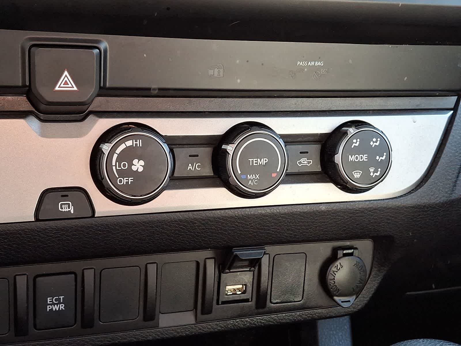 Thumbnail: 2023 Toyota Tacoma - 18