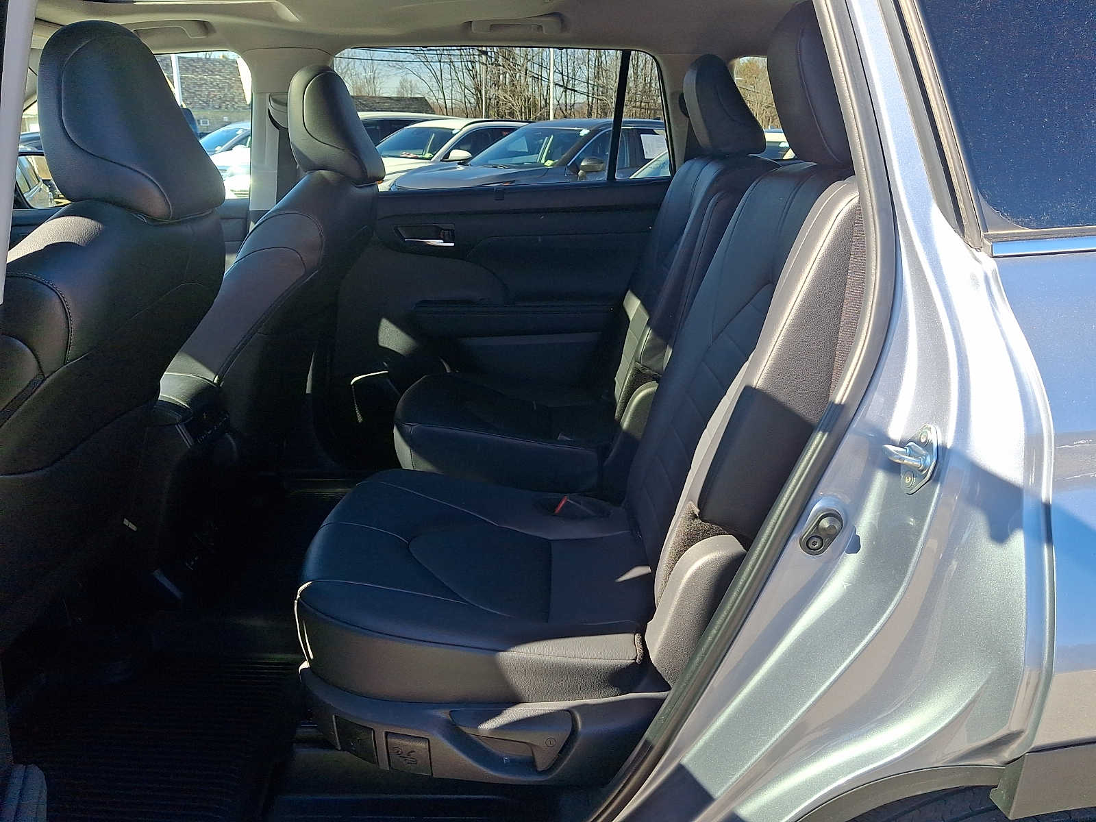 Thumbnail: 2024 Toyota Highlander - 13