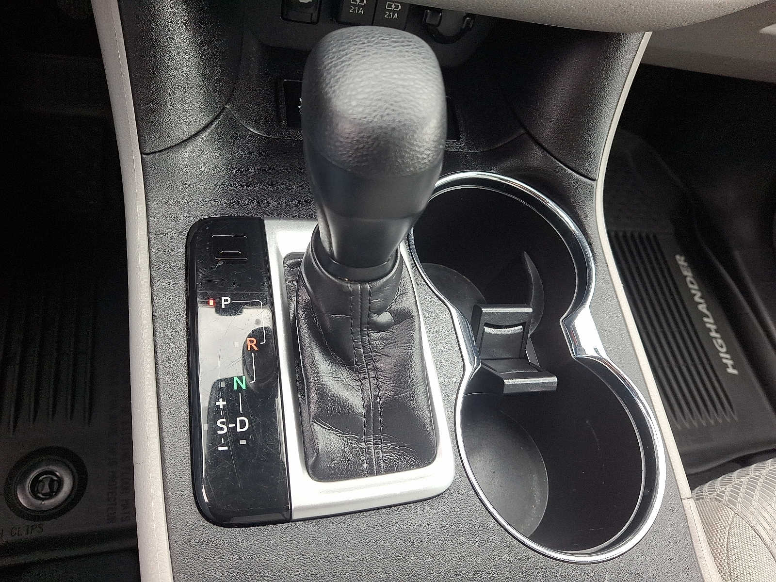 Thumbnail: 2019 Toyota Highlander - 16