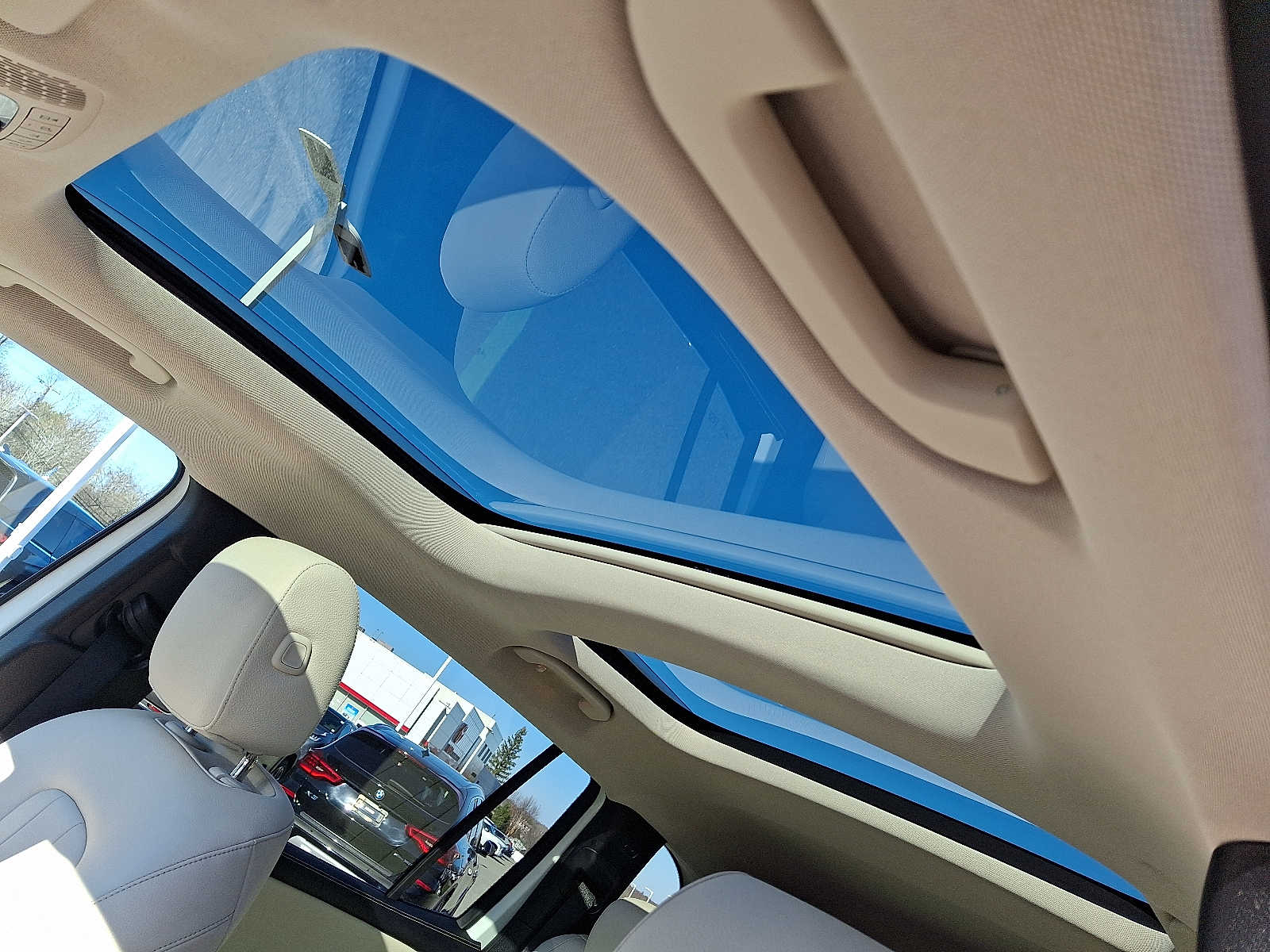 Thumbnail: 2022 Mercedes-Benz GLB - 15