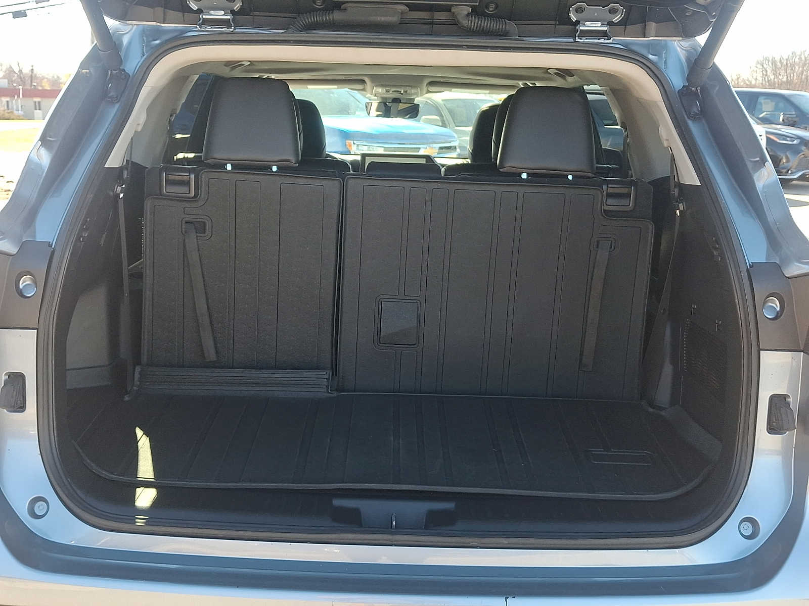 Thumbnail: 2024 Toyota Highlander - 32