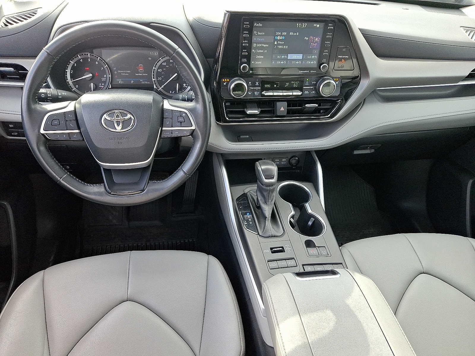 Thumbnail: 2022 Toyota Highlander - 16