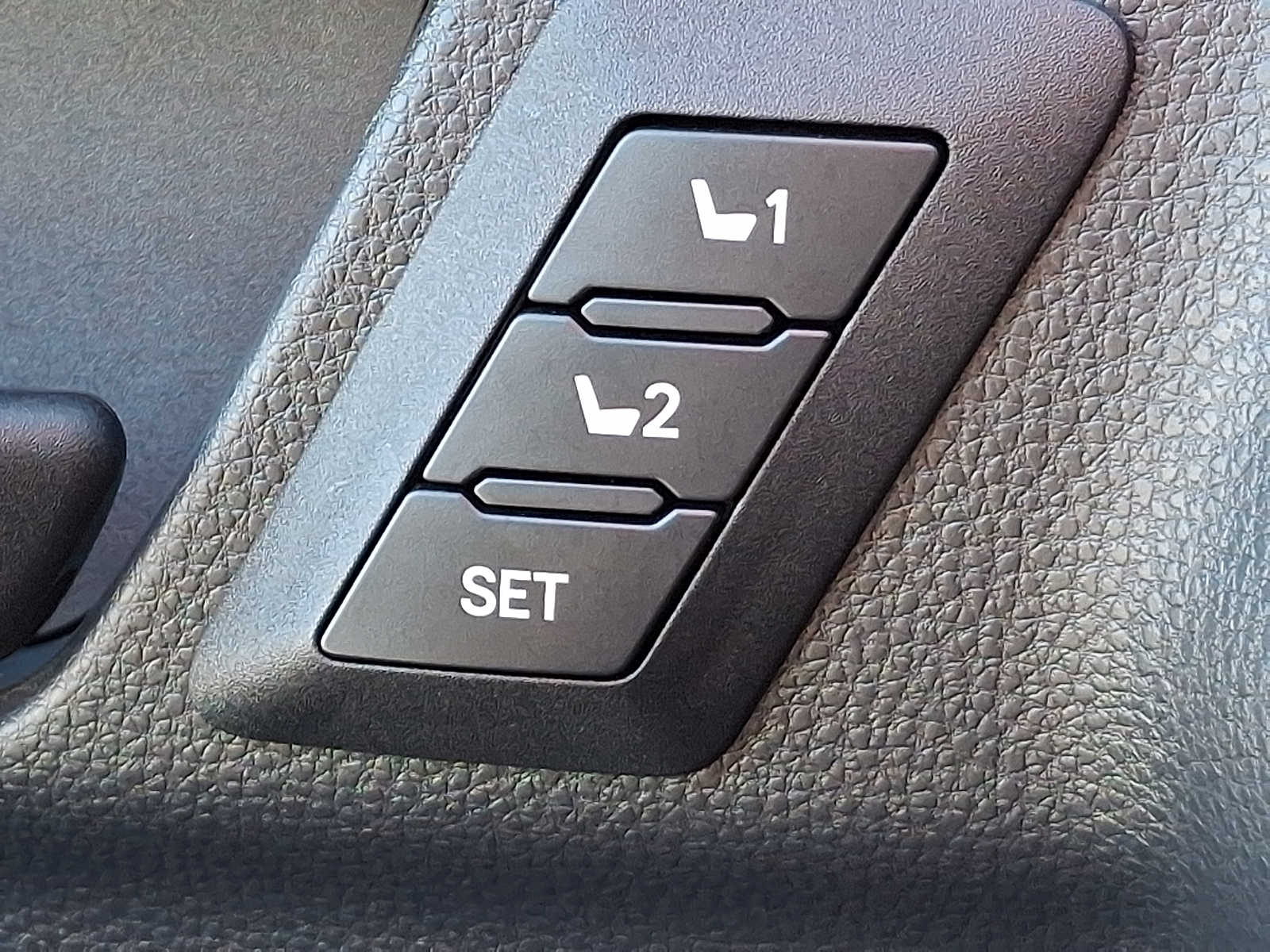 Thumbnail: 2025 Toyota 4Runner - 30