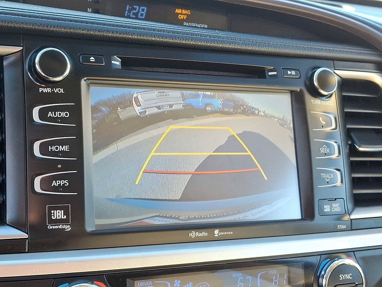 Thumbnail: 2015 Toyota Highlander - 19