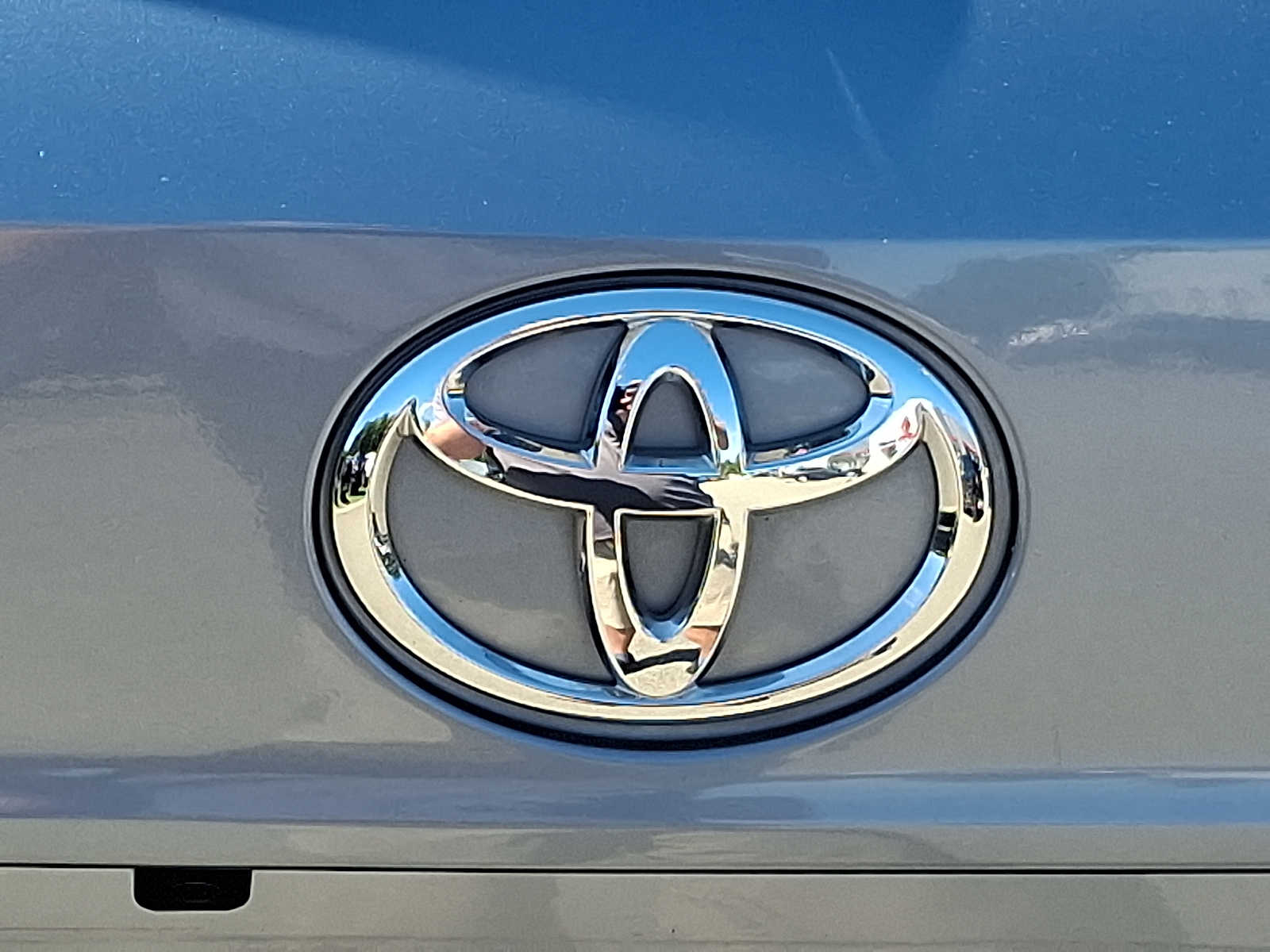 Thumbnail: 2023 Toyota Highlander - 35