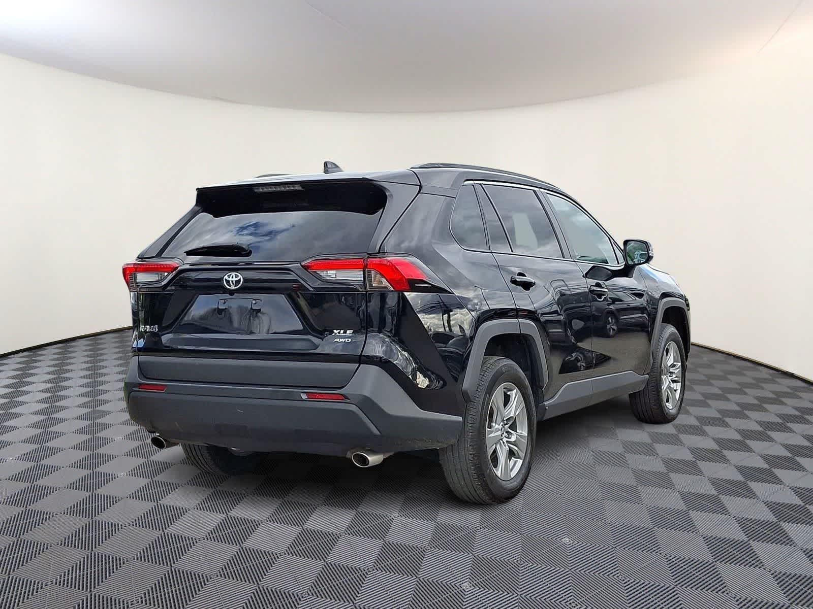 Thumbnail: 2024 Toyota RAV4 - 6