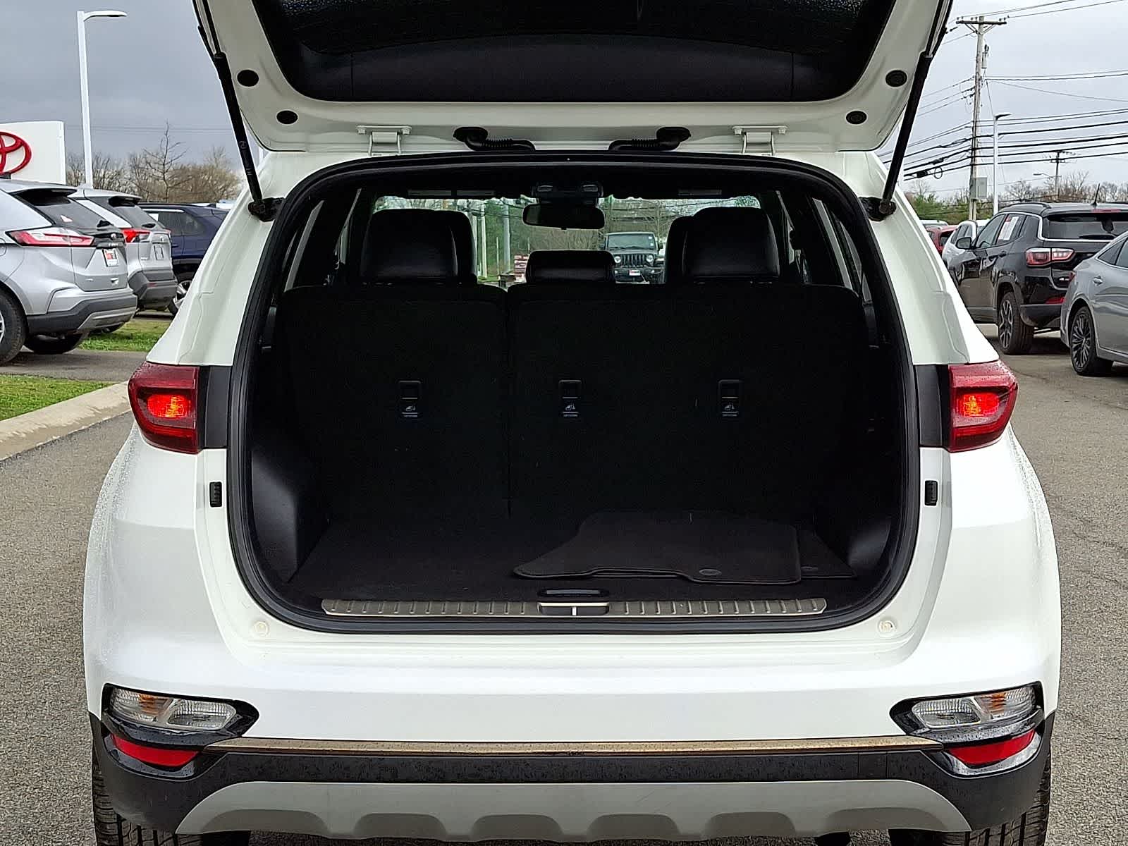 Thumbnail: 2020 Kia Sportage - 28