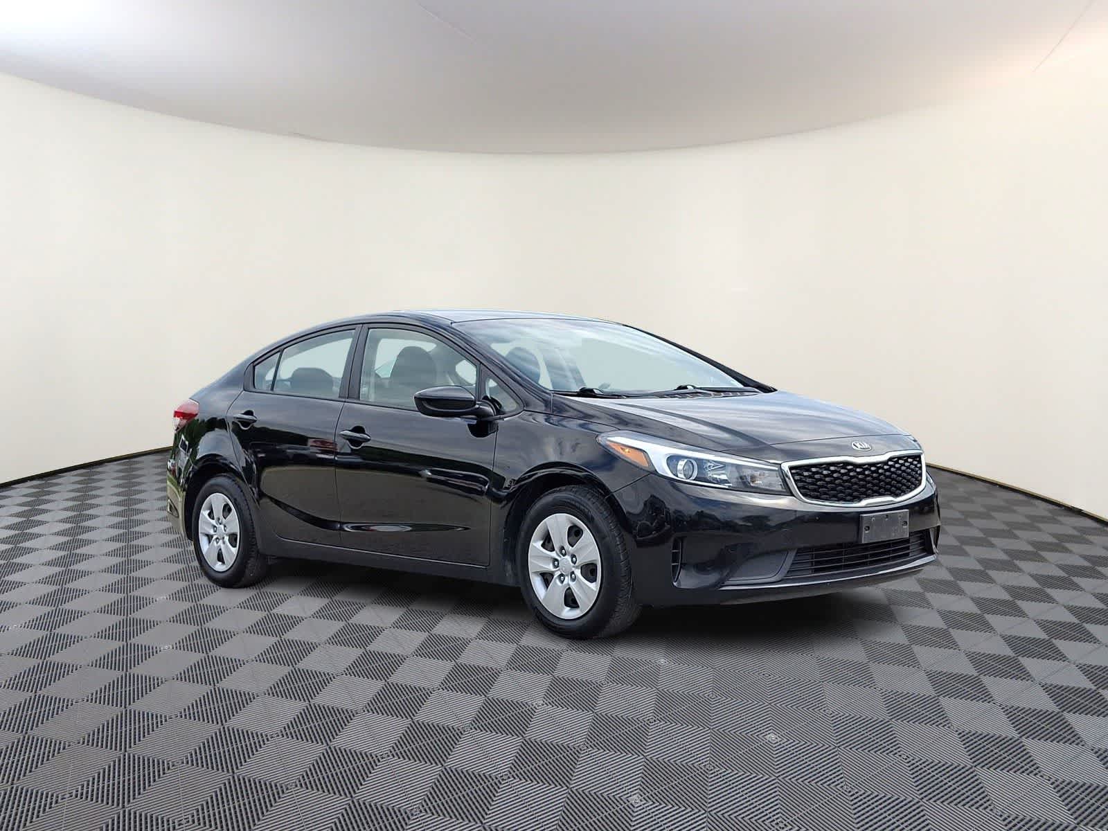 Thumbnail: 2018 Kia Forte - 4