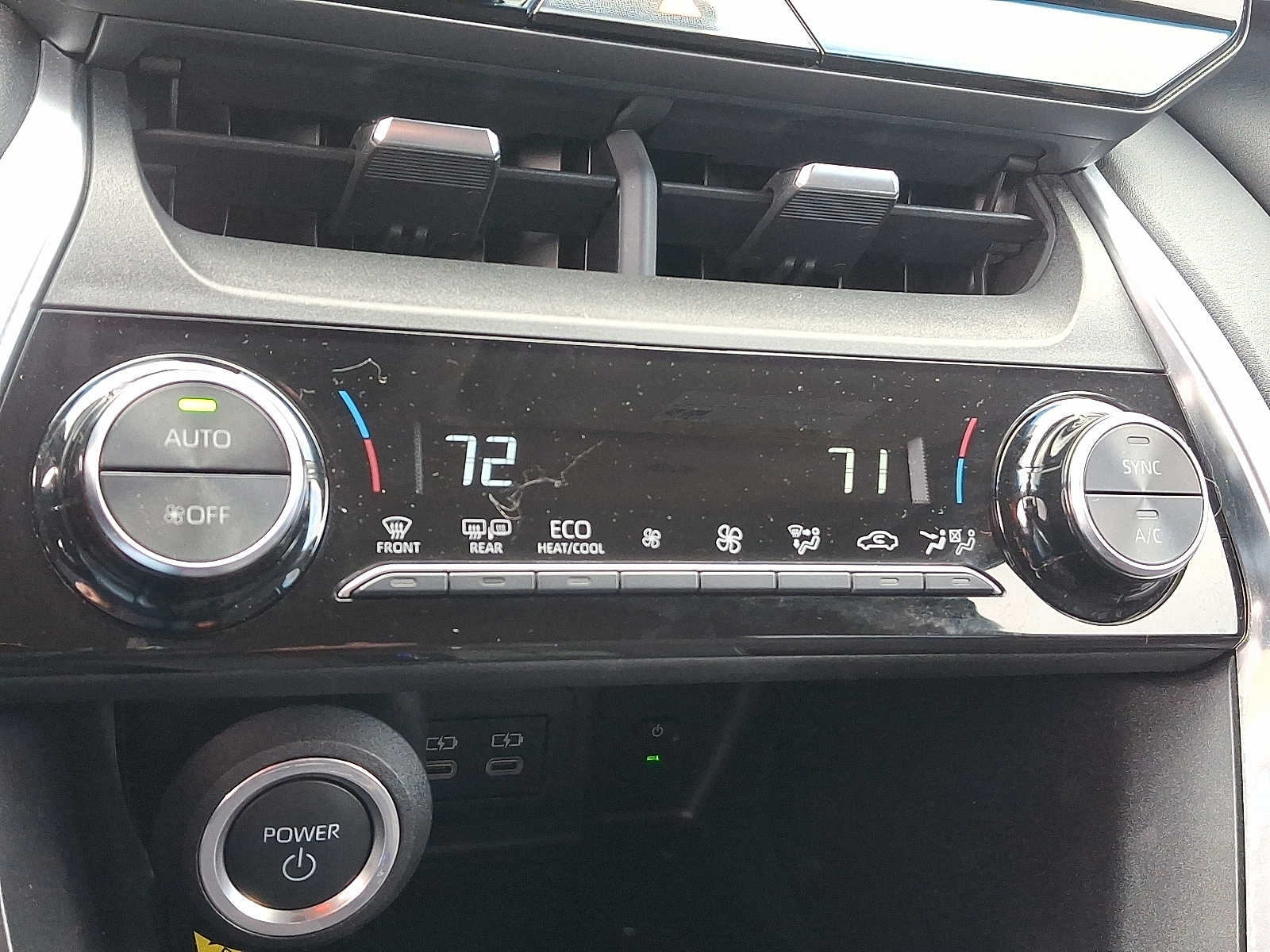 Thumbnail: 2023 Toyota Venza - 18