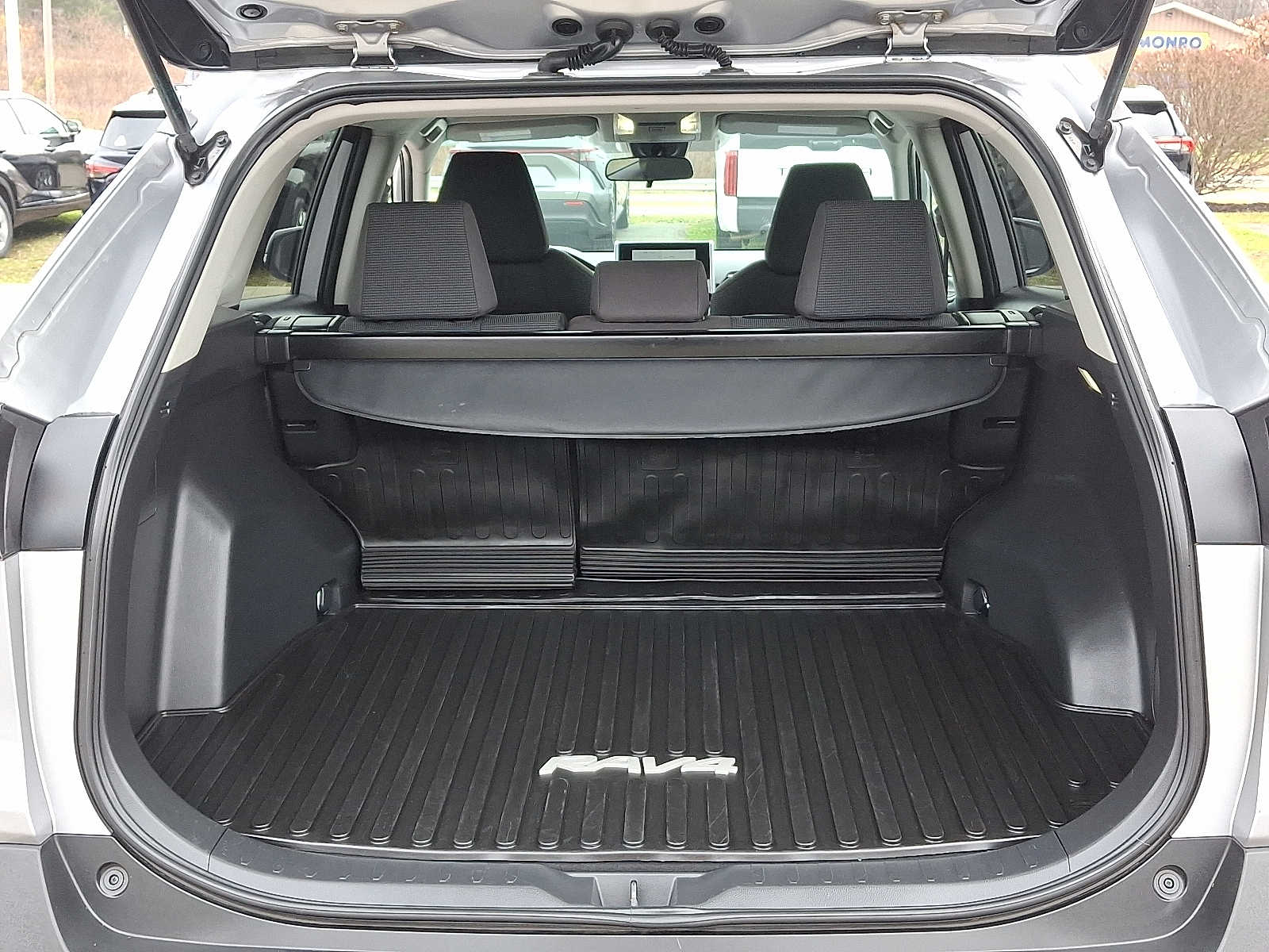 Thumbnail: 2023 Toyota RAV4 - 30